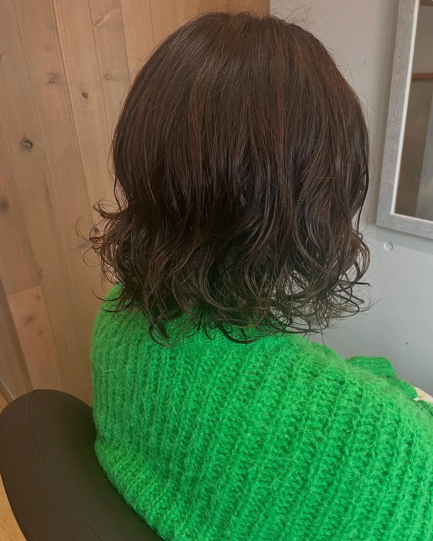 肩まで届くか届かないかくらいの髪の長さ、扱いにくくて悩んでい...