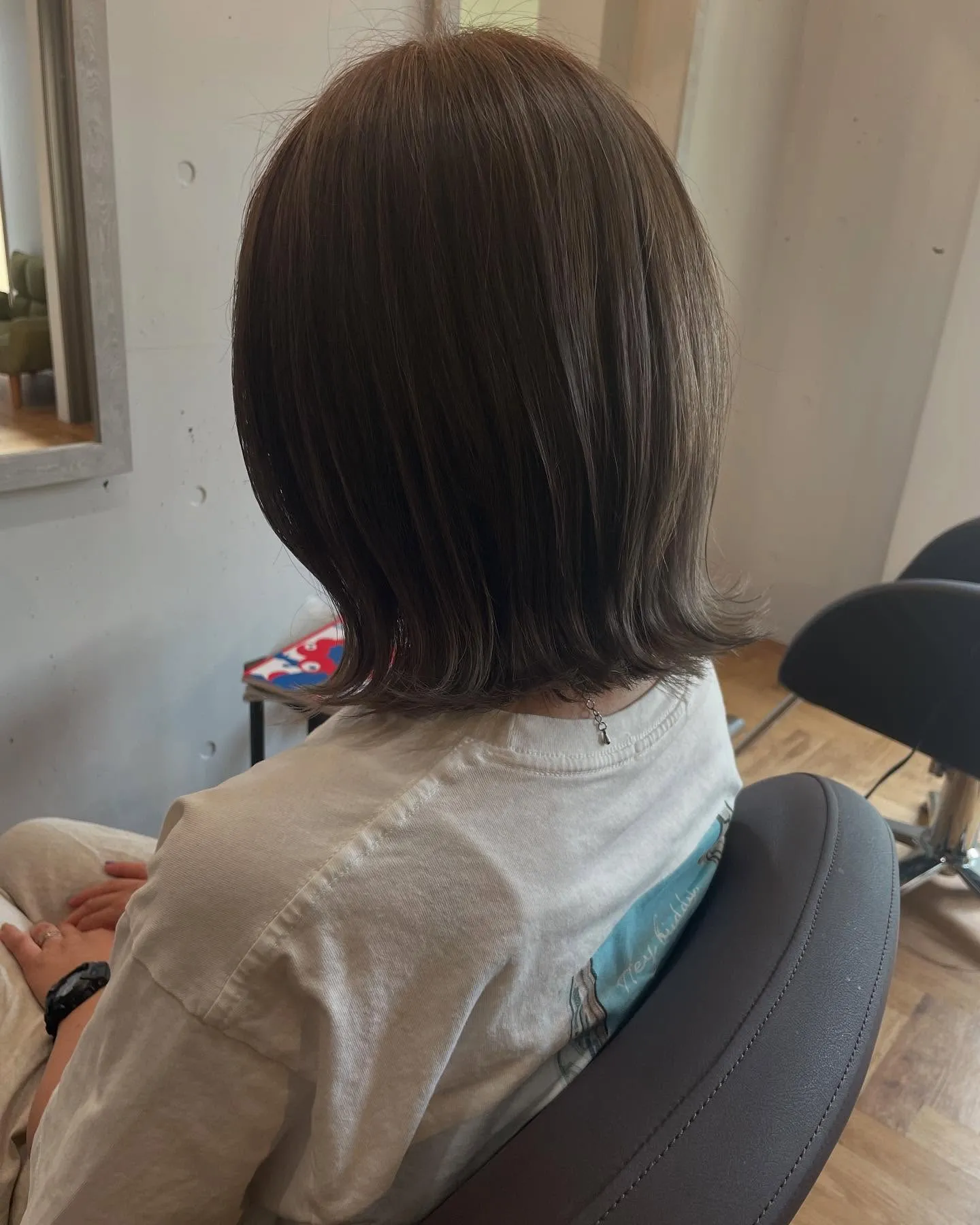 夏に人気の透明感のあるカラーです！