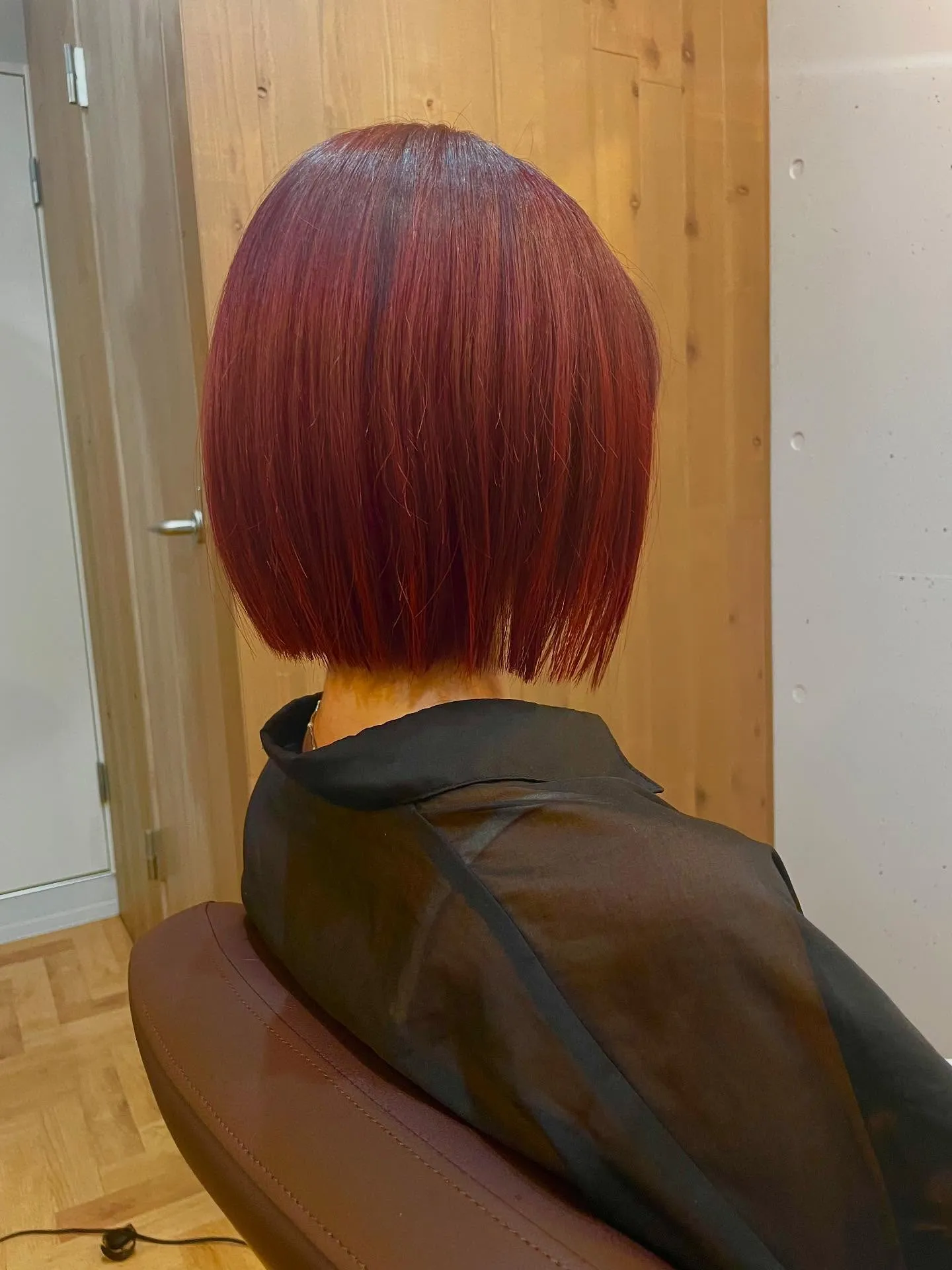 人気の切りっぱなしボブです✨