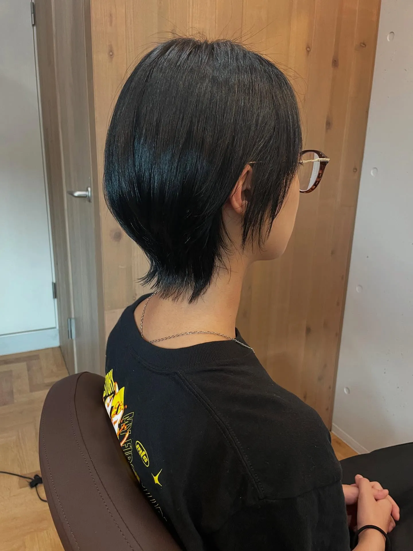 流行りのウルフスタイルのかなり短めショートウルフです✨