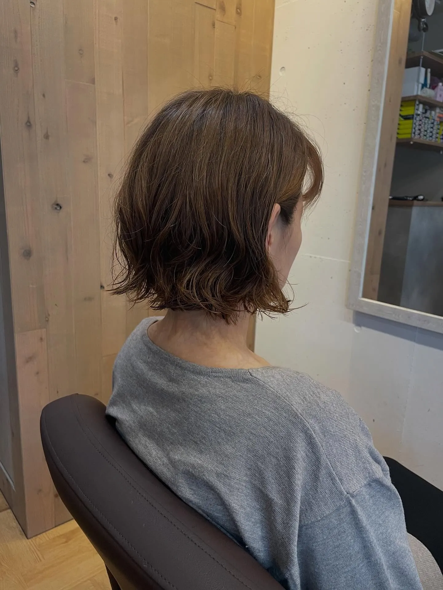 美容室選びで失敗しない二条駅ショートヘアパーマの料金相場と持ちを徹底解説