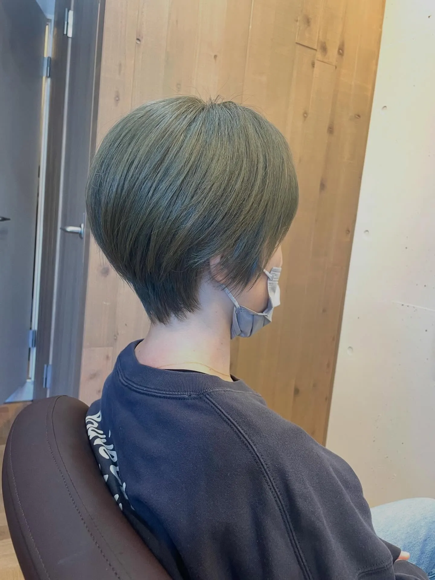 ダブルカラーで一度ブリーチしてからの